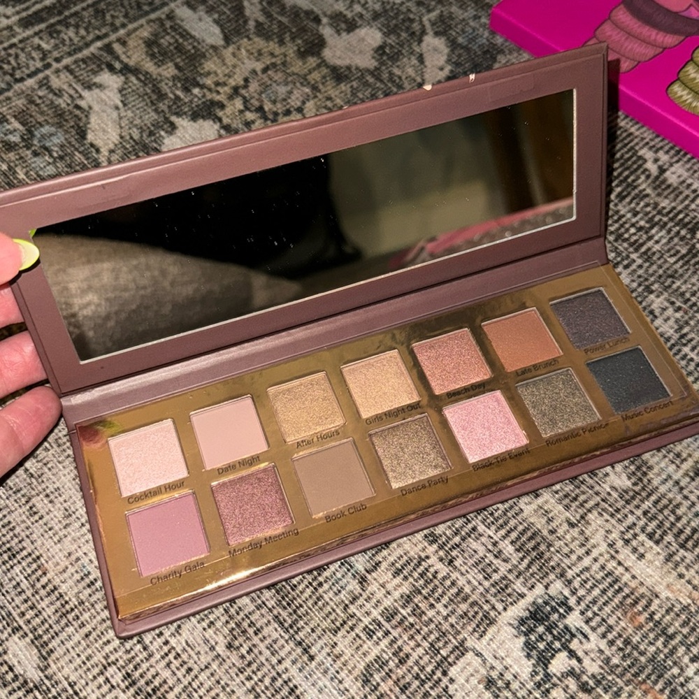 Mally Beauty Best Dressed Lids Eyeshadow Palette - Neutrals & Bolds